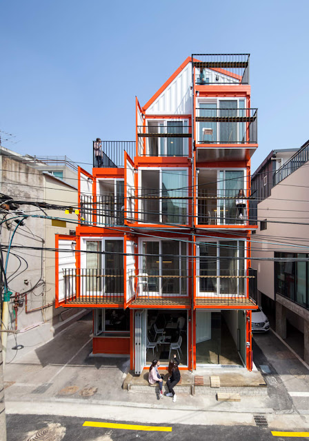 Shipping Container 4 Story Complex – Office, Cafe and Hotel in Seoul, South Korea酒店